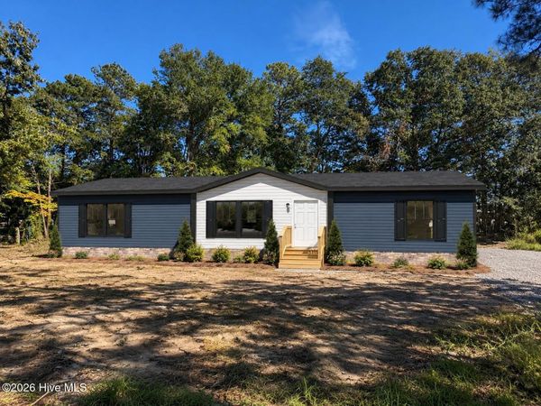 204 Grummen Road , Hope Mills, NC 28348