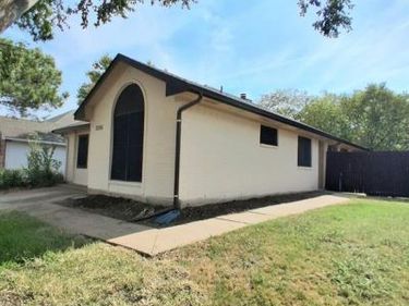 3208 Poplar Springs Lane, Dallas, TX 75227