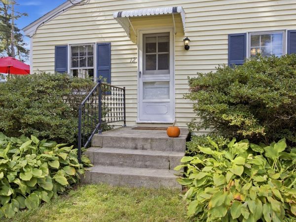 12 Second Ave, Lakeville, MA 02347