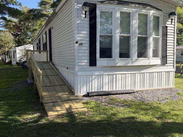 49 Victoria Drive, Waterville, ME 04901