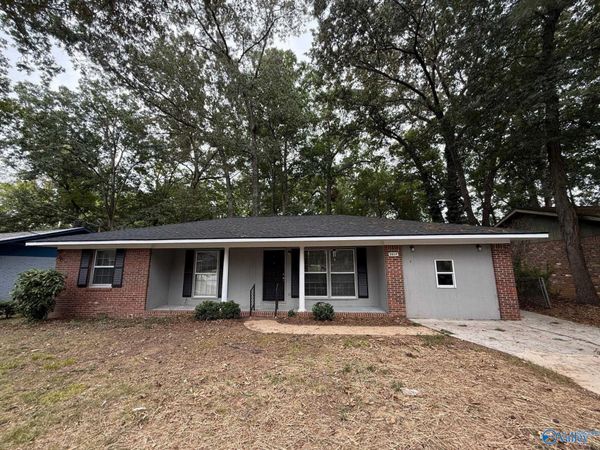 3317 Delia Lane NW, Huntsville, AL 35810