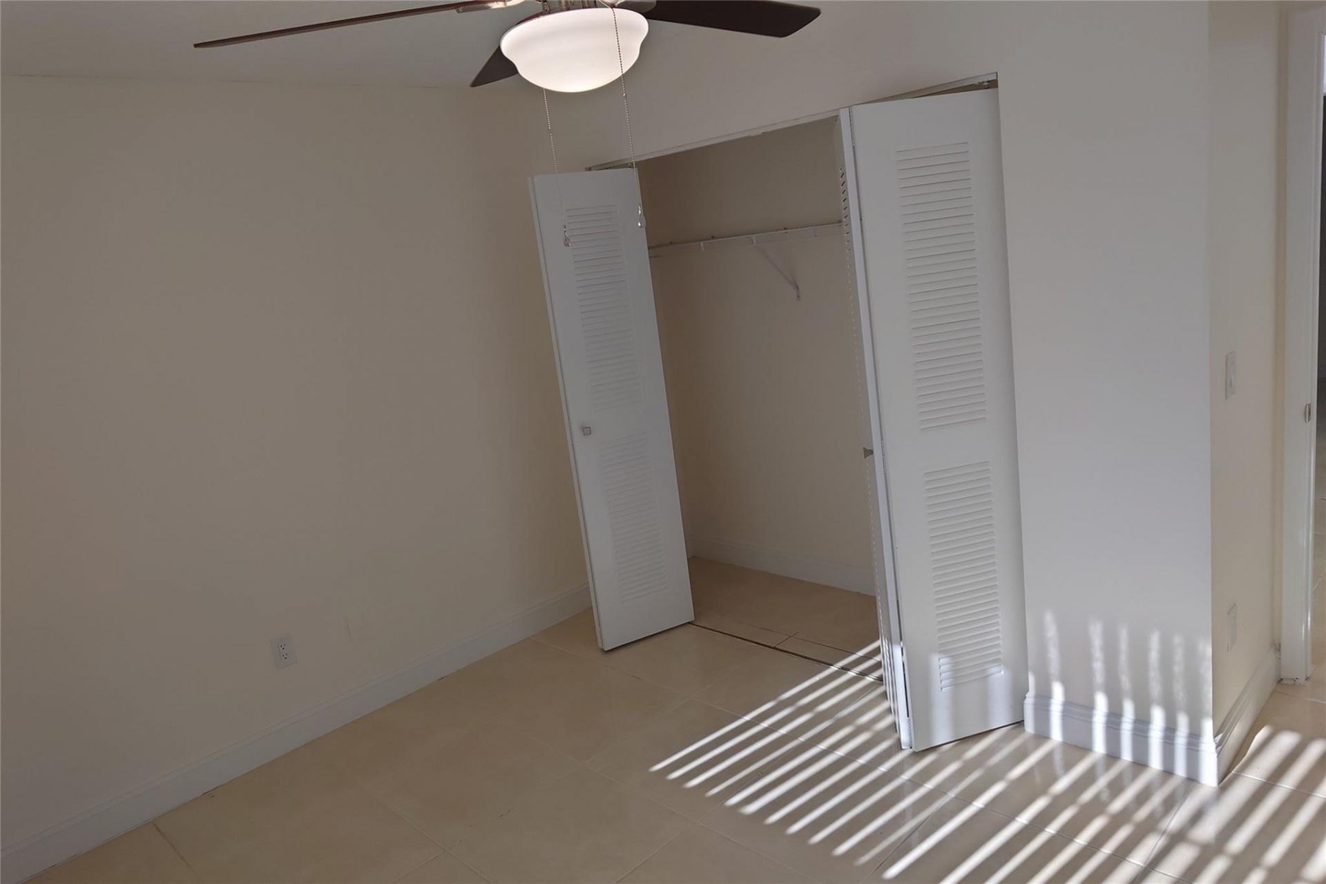 5008 SW 122nd Terrace, Cooper City, FL 33330 Photo