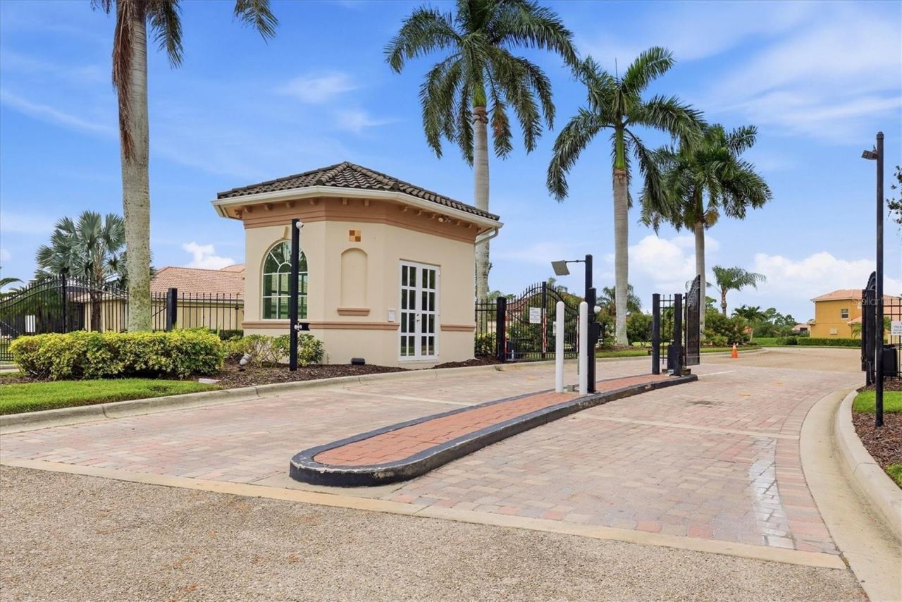 1020 Creek Nine Drive, North Port, FL 34291 Photo