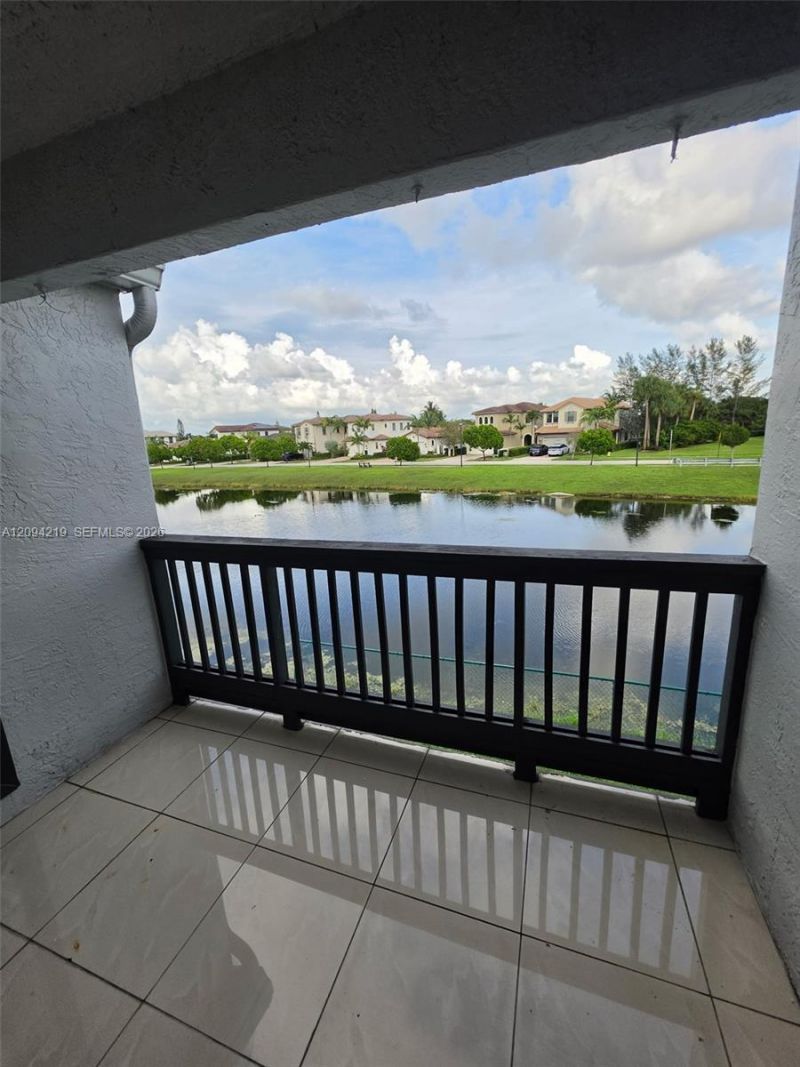 855 SW 113th Way, Unit 855, Pembroke Pines, FL 33025 Photo
