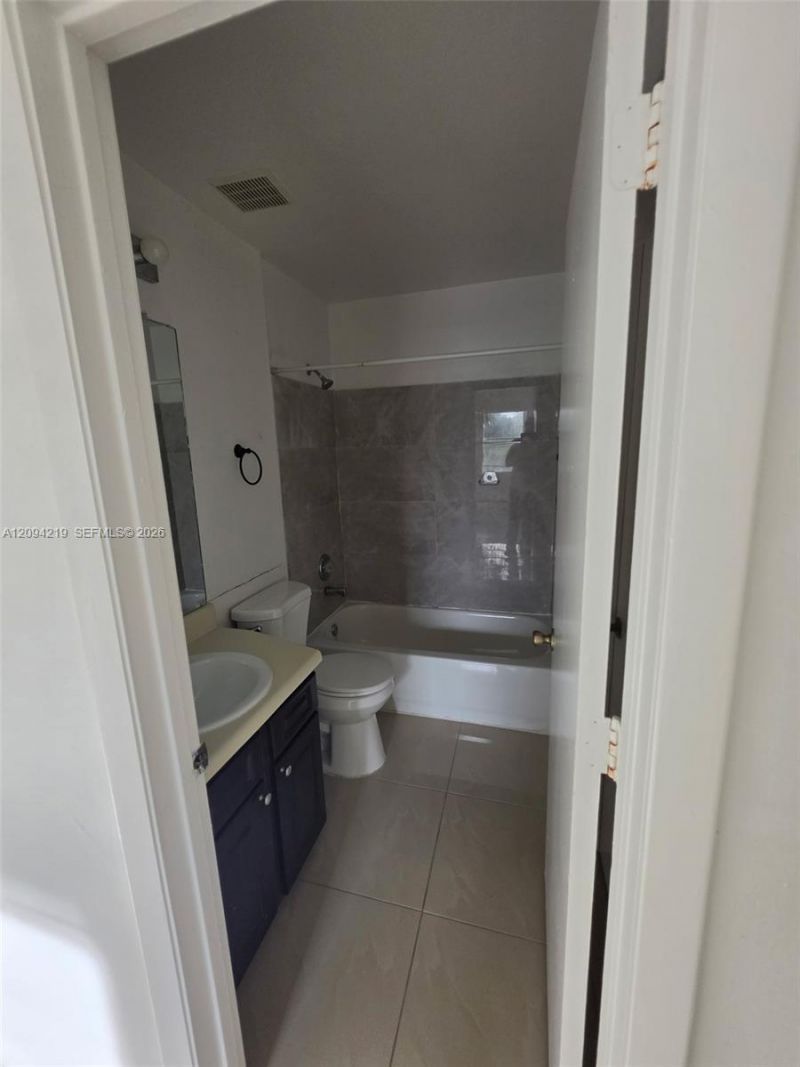 855 SW 113th Way, Unit 855, Pembroke Pines, FL 33025 Photo