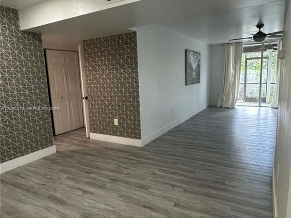 7100 NW 17 , Unit 111, Plantation, FL 33313