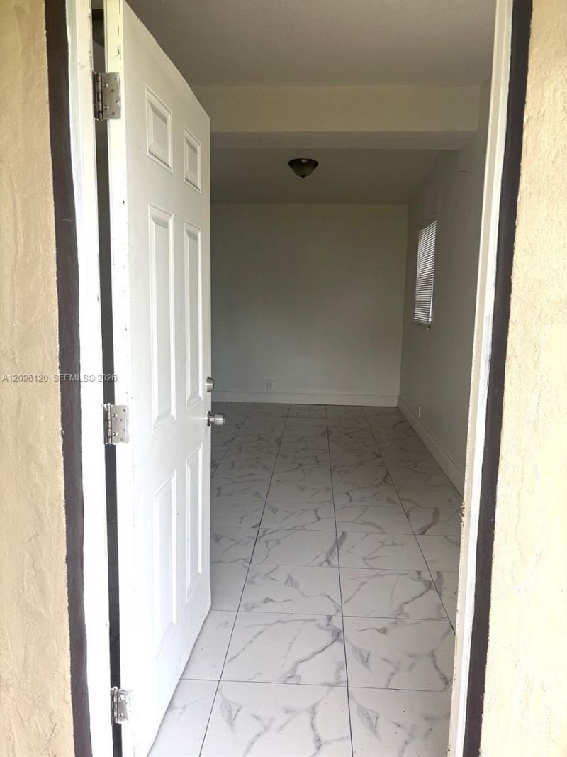 2910 NW 47th St, Miami, FL 33142 Photo