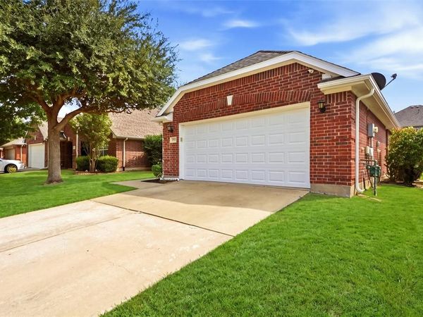 717 Creekside Drive, Little Elm, TX 75068