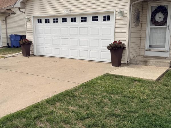 1611 SW Sunset, LeMars, IA 51031
