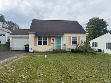 102 Clearview Drive , Syracuse, NY 13219