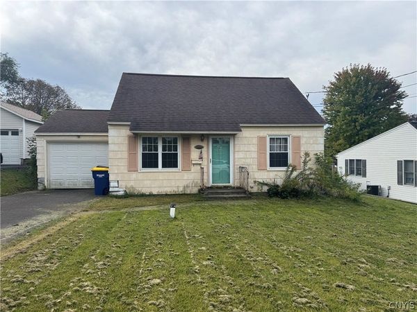 102 Clearview Drive, Syracuse, NY 13219