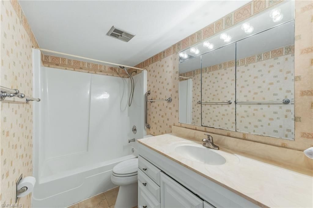 1549 Sandpiper St, Unit 82, Naples, FL 34102 Photo