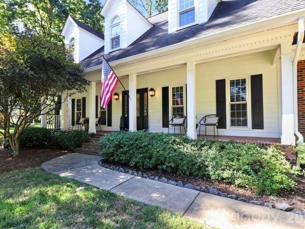 6128 Lake Providence Lane, Charlotte, NC 28277