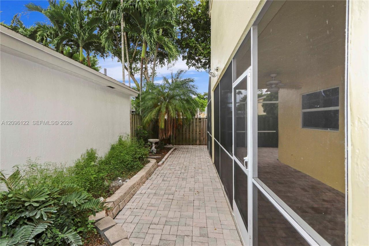 11763 SW 102nd St, Miami, FL 33186 Photo