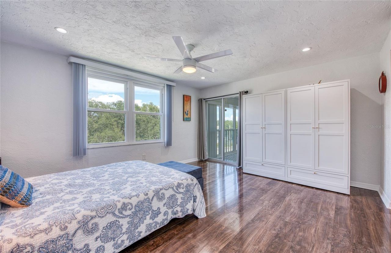4681 1st Street Ne, Unit 301, Saint Petersburg, FL 33703 Photo