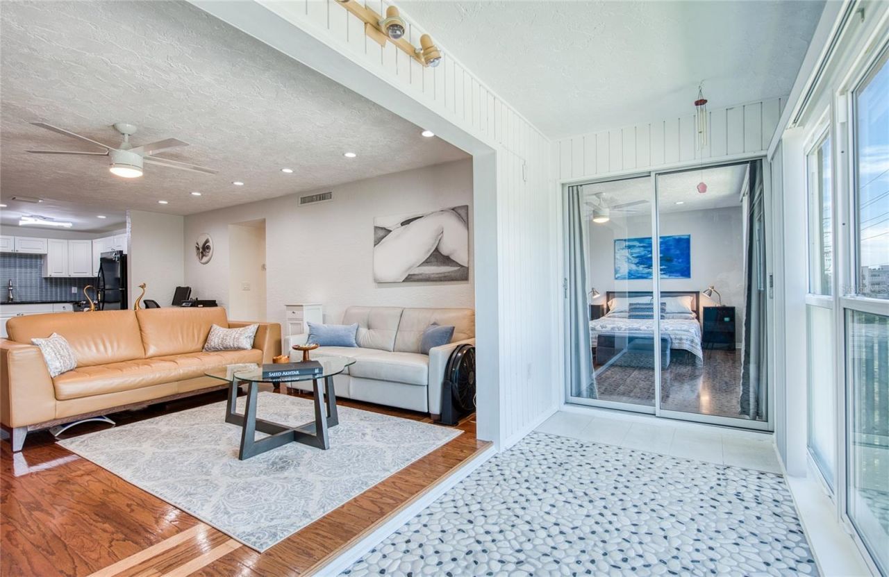 4681 1st Street Ne, Unit 301, Saint Petersburg, FL 33703 Photo
