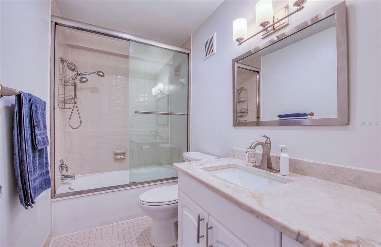 4681 1st Street Ne, Unit 301, Saint Petersburg, FL 33703 Photo