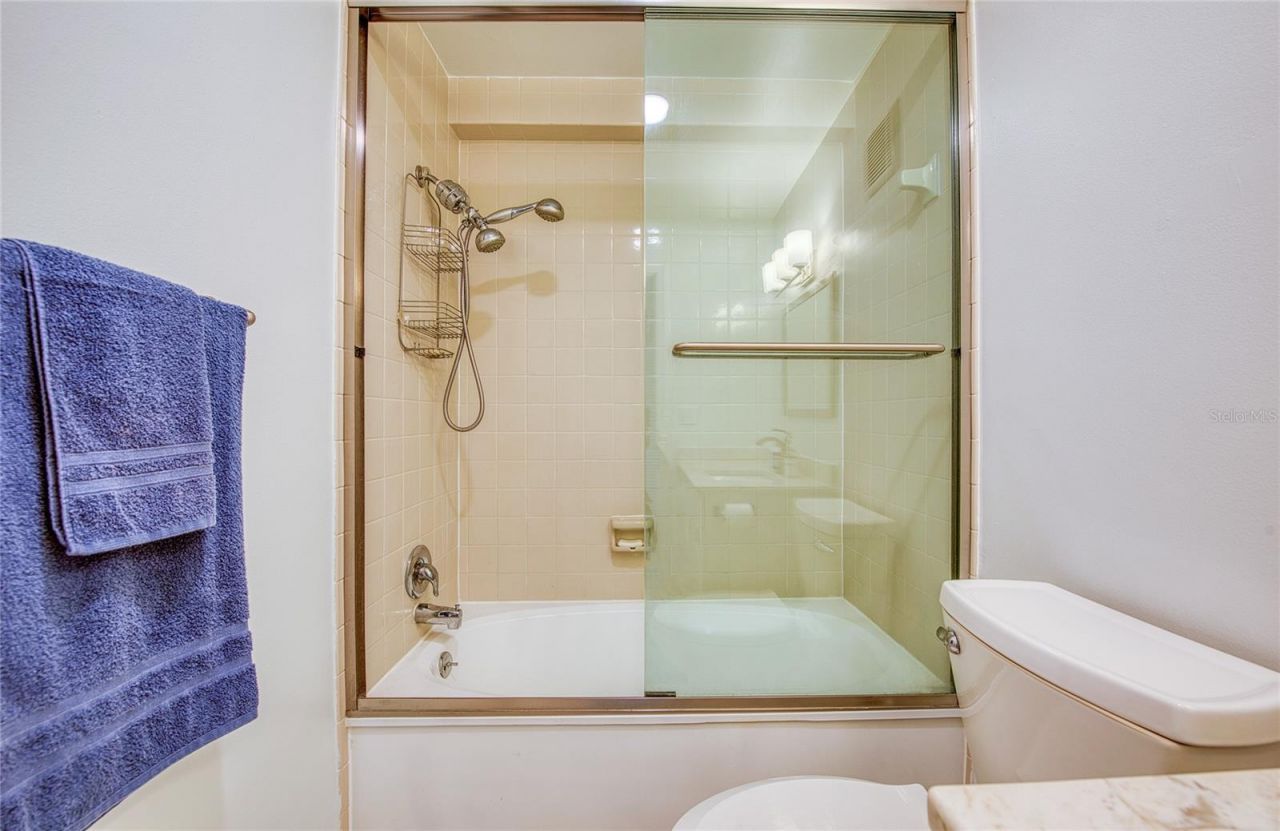 4681 1st Street Ne, Unit 301, Saint Petersburg, FL 33703 Photo