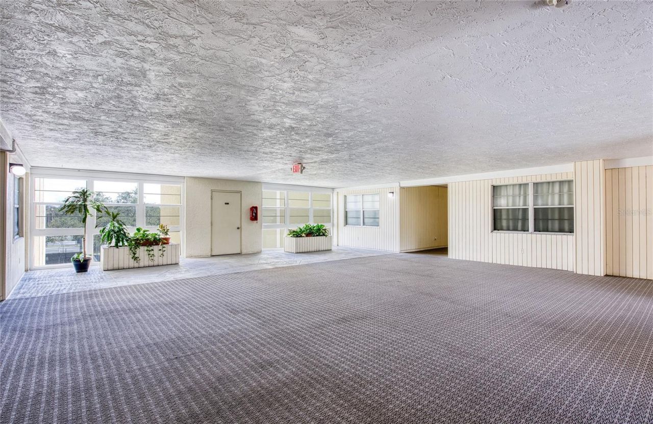 4681 1st Street Ne, Unit 301, Saint Petersburg, FL 33703 Photo