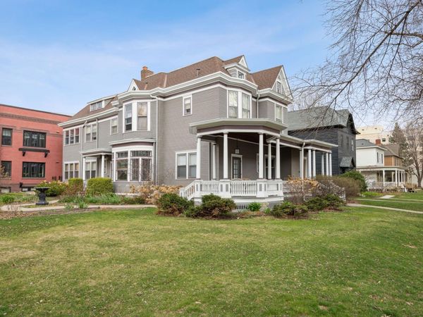433 Holly Avenue, Unit 4, Saint Paul, MN 55102