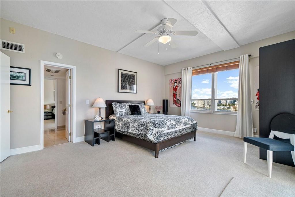 95 N Birch Road, Unit 900, Fort Lauderdale, FL 33304 Photo