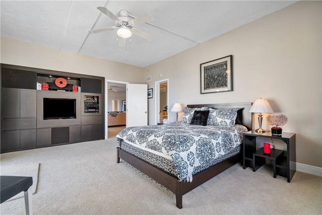 95 N Birch Road, Unit 900, Fort Lauderdale, FL 33304 Photo