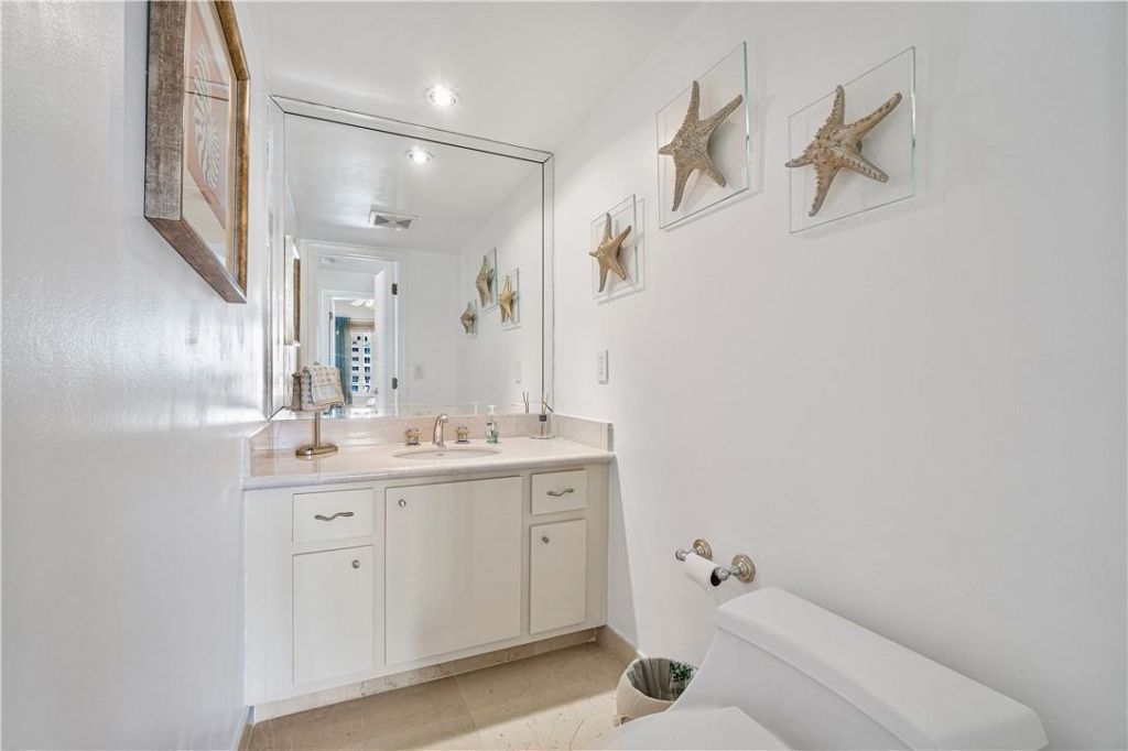 95 N Birch Road, Unit 900, Fort Lauderdale, FL 33304 Photo