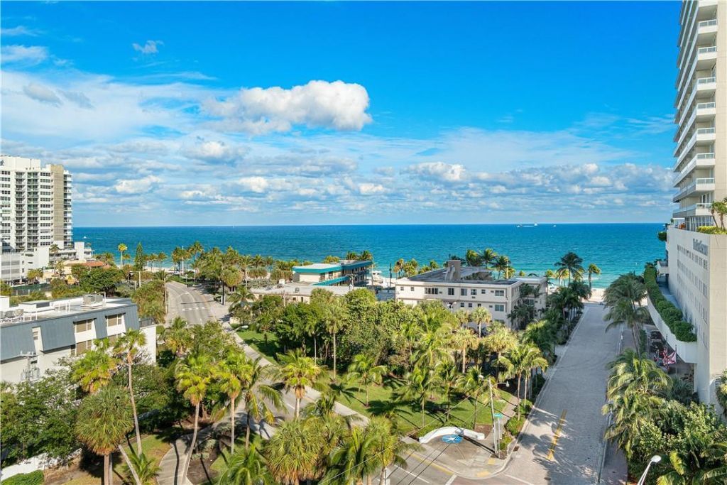 95 N Birch Road, Unit 900, Fort Lauderdale, FL 33304 Photo
