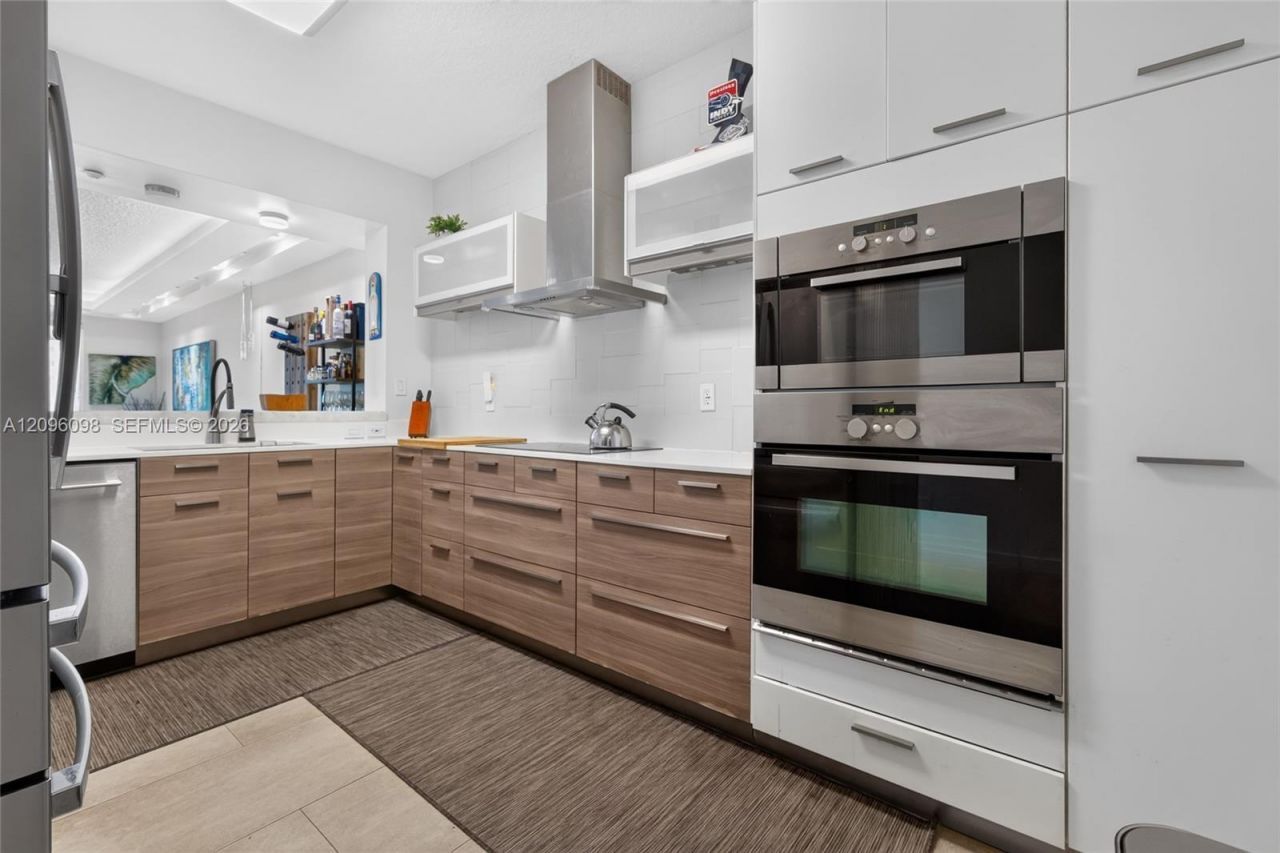 10730 NW 66th St, Unit 102, Doral, FL 33178 Photo