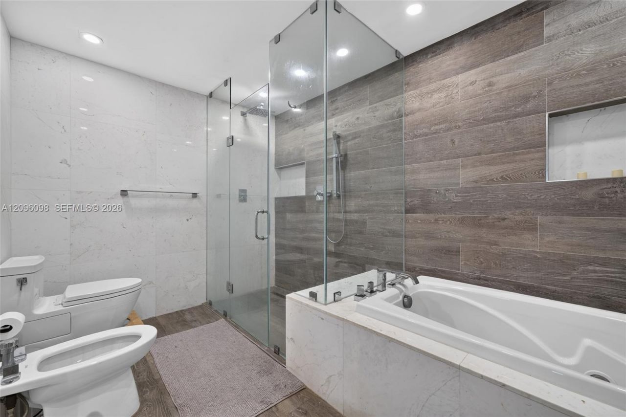 10730 NW 66th St, Unit 102, Doral, FL 33178 Photo