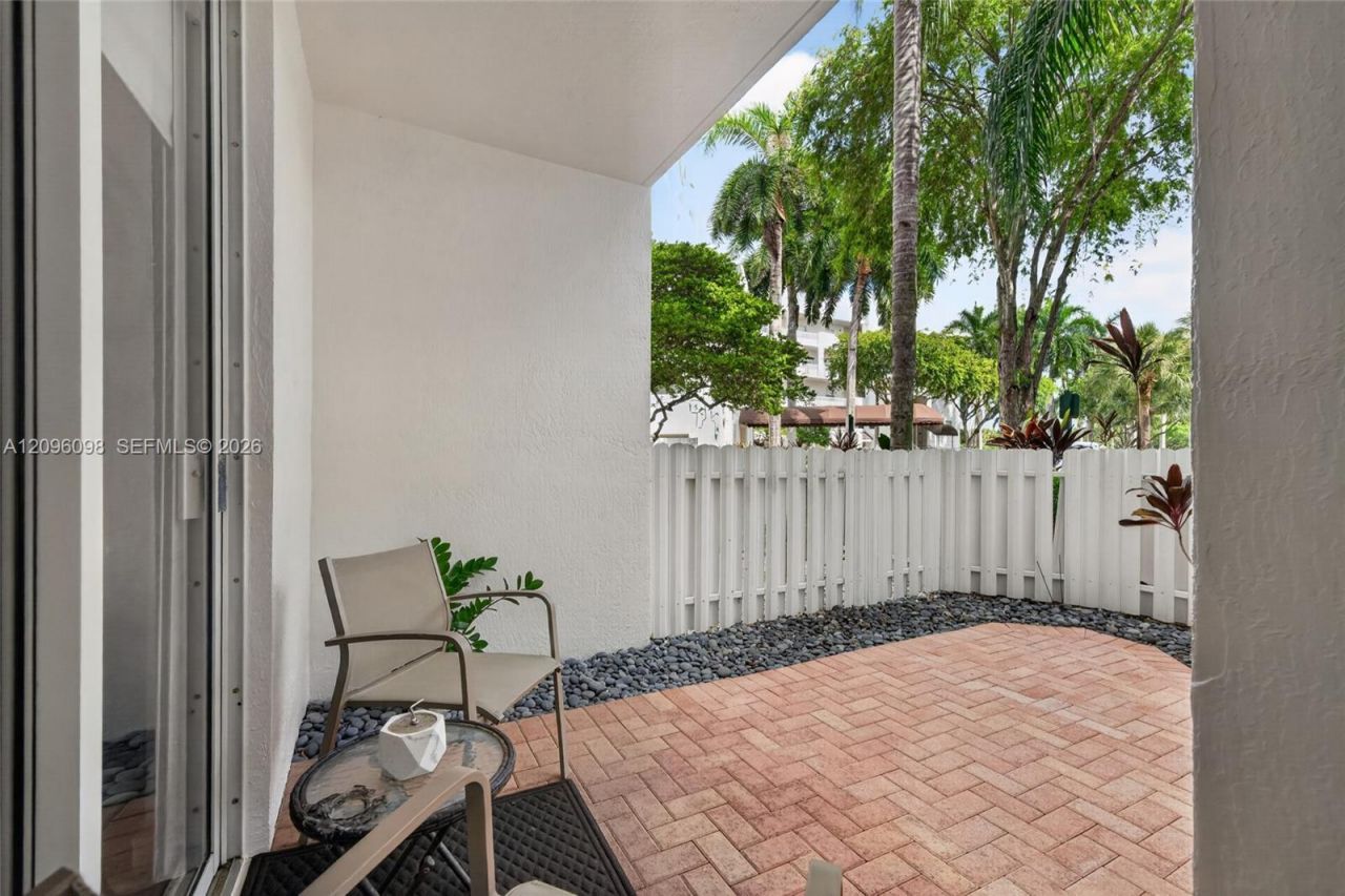 10730 NW 66th St, Unit 102, Doral, FL 33178 Photo