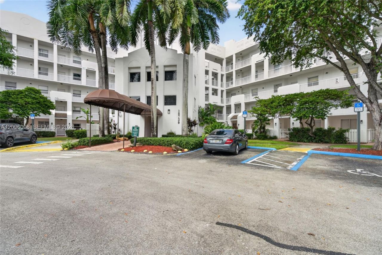 10730 NW 66th St, Unit 102, Doral, FL 33178 Photo