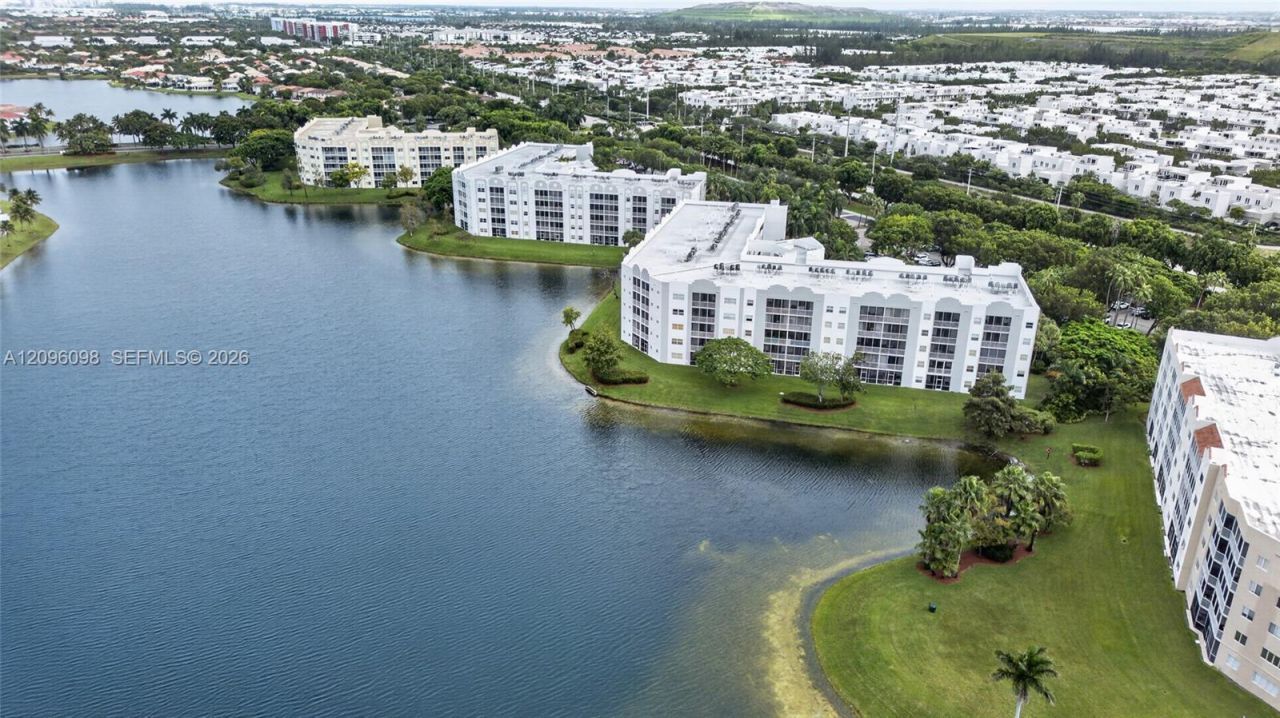10730 NW 66th St, Unit 102, Doral, FL 33178 Photo
