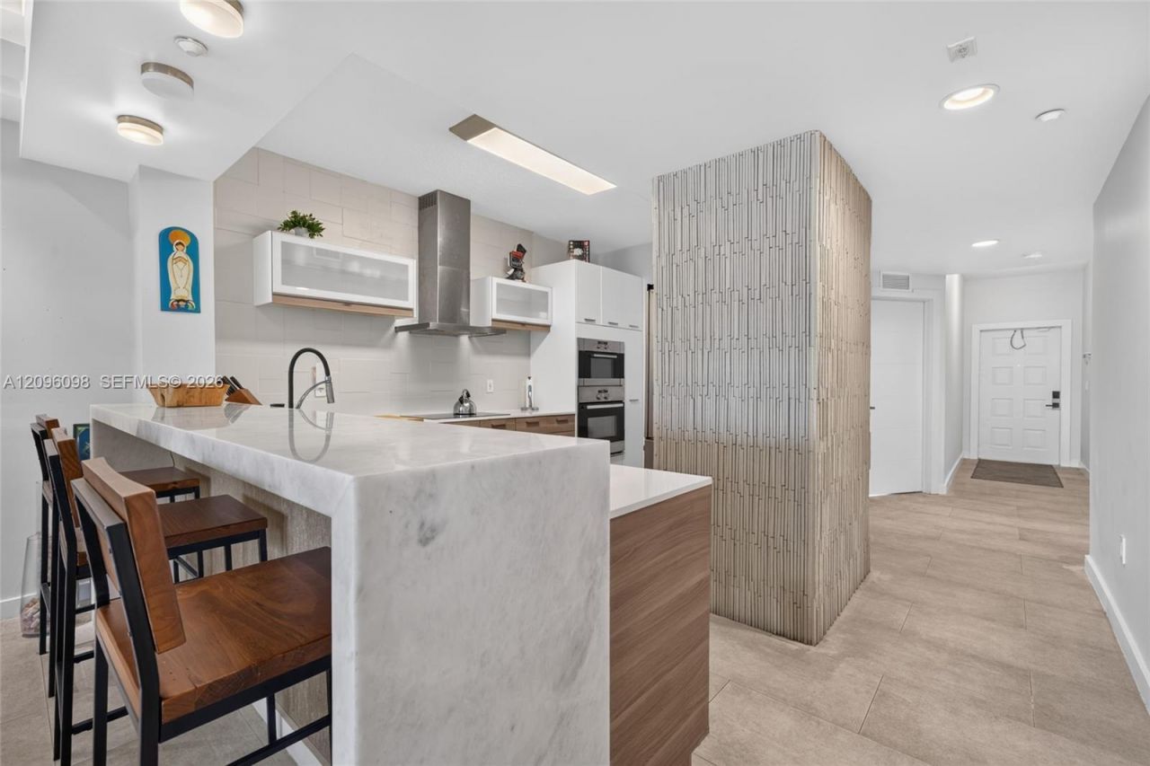 10730 NW 66th St, Unit 102, Doral, FL 33178 Photo