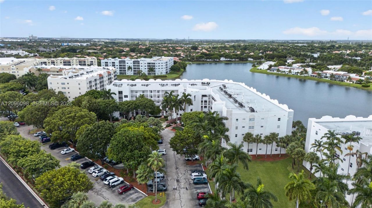 10730 NW 66th St, Unit 102, Doral, FL 33178 Photo