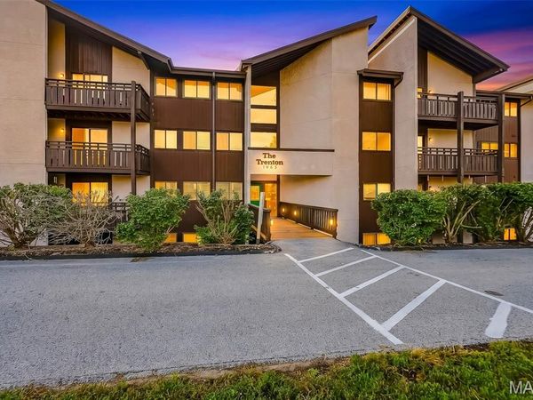 1465 Heritage Landing, Unit 401, St Charles, MO 63303