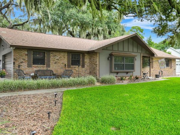 31946 HARRIS ROAD , TAVARES, FL 32778