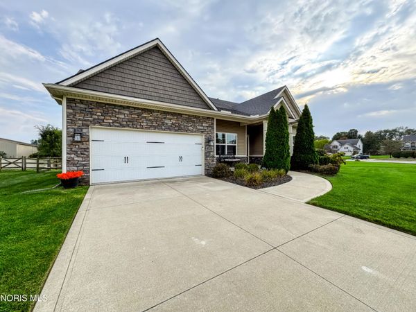 132 Hidden Village Lane, Holland, OH 43528