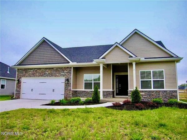 132 Hidden Village Lane , Holland, OH 43528