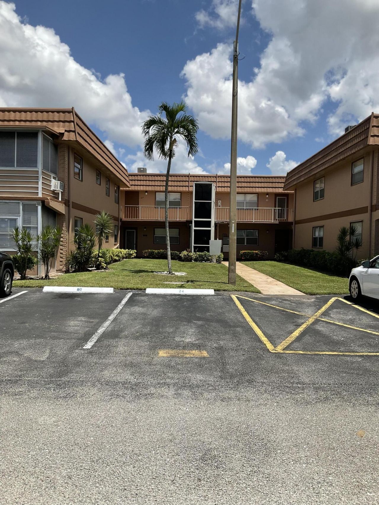 300 Brittany G, Delray Beach, FL 33446 Photo