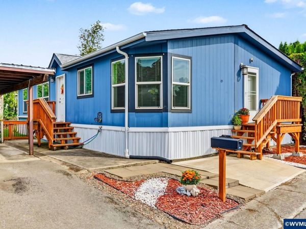 141 S 17th #15 St, Independence, OR 97351