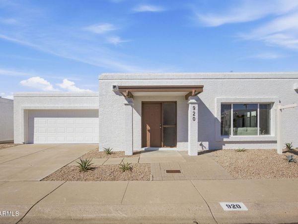 920 E MICHIGAN Avenue, Phoenix, AZ 85022