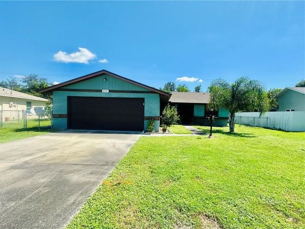 18505 Sandy Cove DR, FORT MYERS, FL 33967