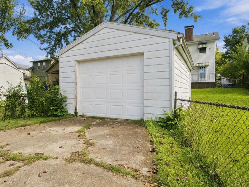417 N E, Hamilton, OH 45013 Photo 39