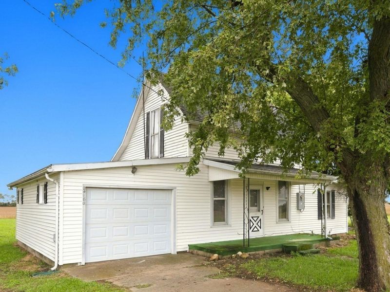 24180 State Route 207, New Holland, OH 43145 Photo 3