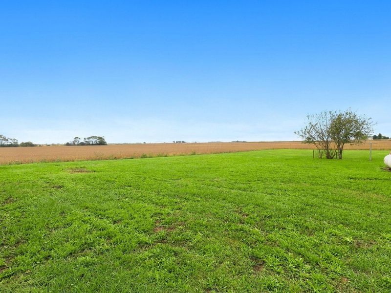 24180 State Route 207, New Holland, OH 43145 Photo 37