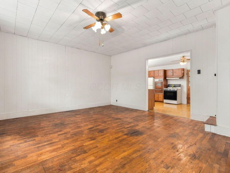 24180 State Route 207, New Holland, OH 43145 Photo 5