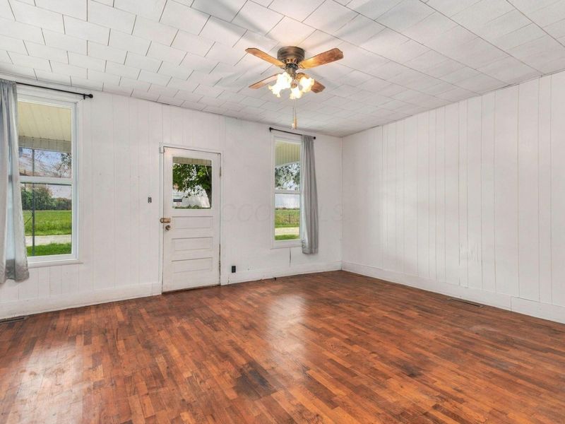 24180 State Route 207, New Holland, OH 43145 Photo 6