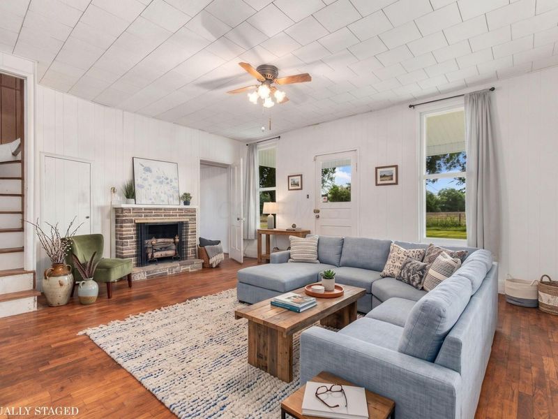 24180 State Route 207, New Holland, OH 43145 Photo 7