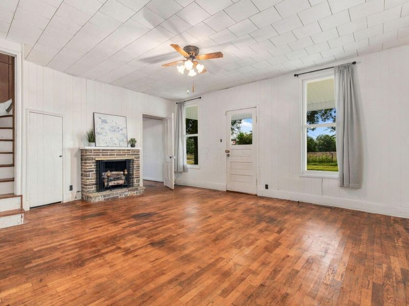 24180 State Route 207, New Holland, OH 43145 Photo 8